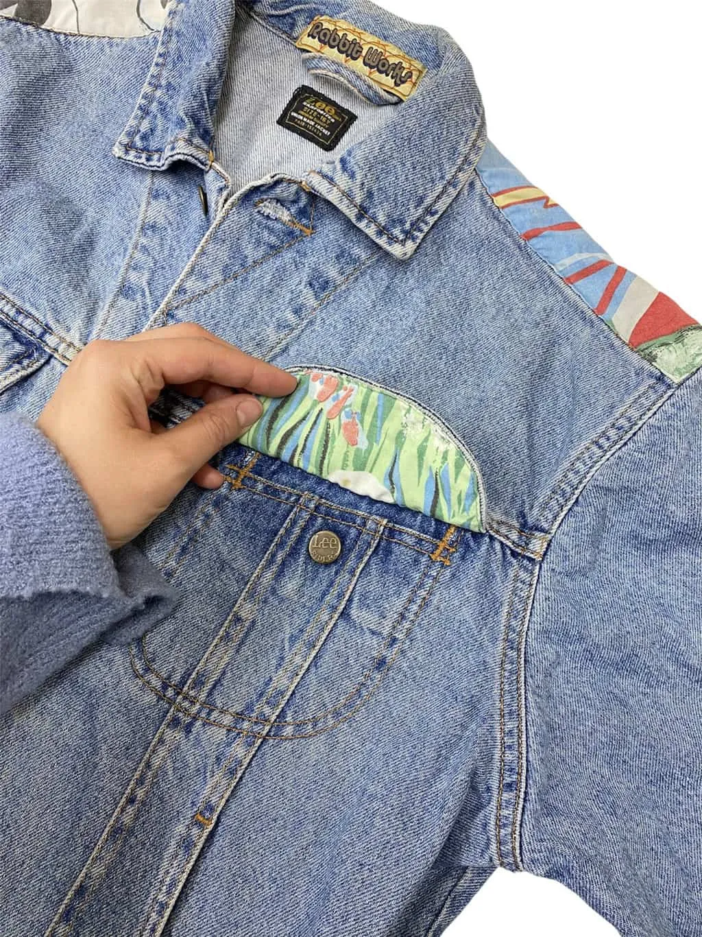 80s vintage Rabbit Works customised Lee denim jacket in pale blue – 16Y Small