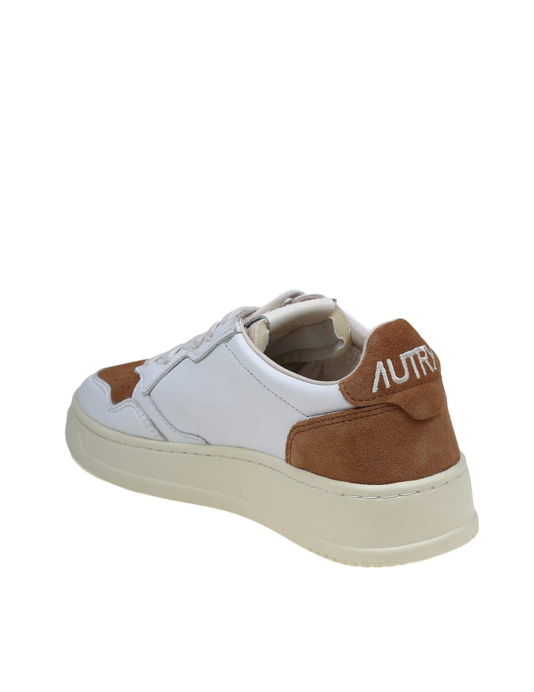 AUTRY MEDALIST SNEAKERS IN WHITE AND CARAMEL LEATHER AND SUEDE