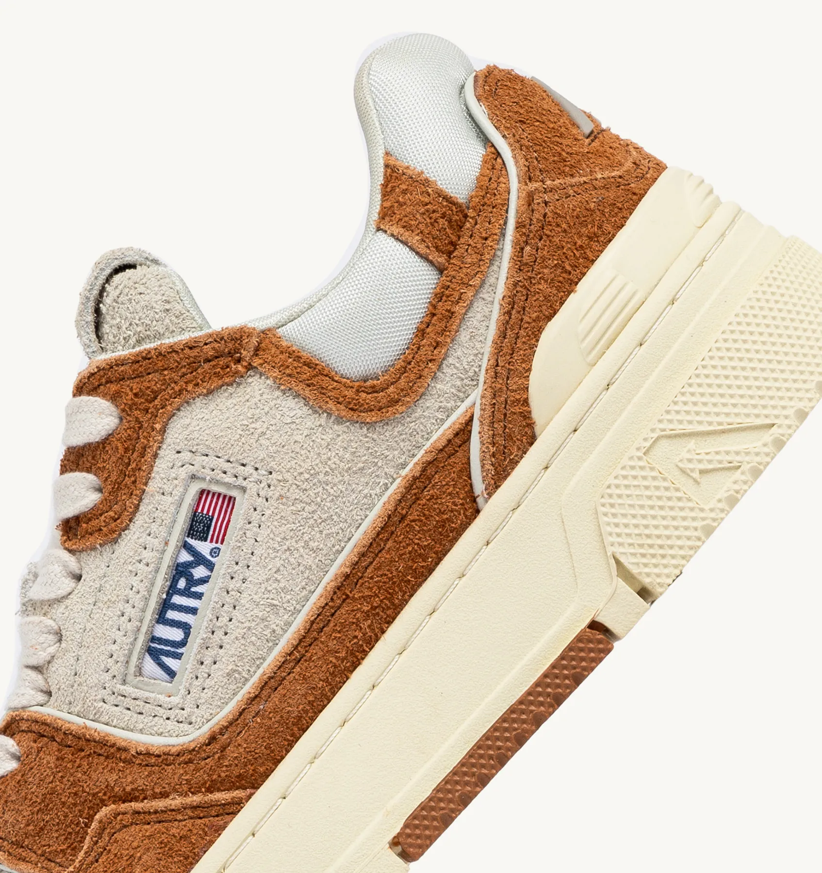 AUTRY NEW ARRIVALS WOMAN WOMAN  CLC LOW SNEAKERS IN CREAM AND TERRACOTTA LEATHER AND MESH