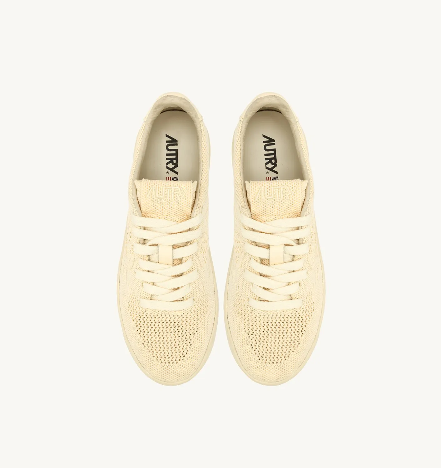 AUTRY NEW ARRIVALS WOMAN WOMANEASEKNIT MEDALIST LOW SNEAKERS IN PEARSORBET COLOR FABRIC