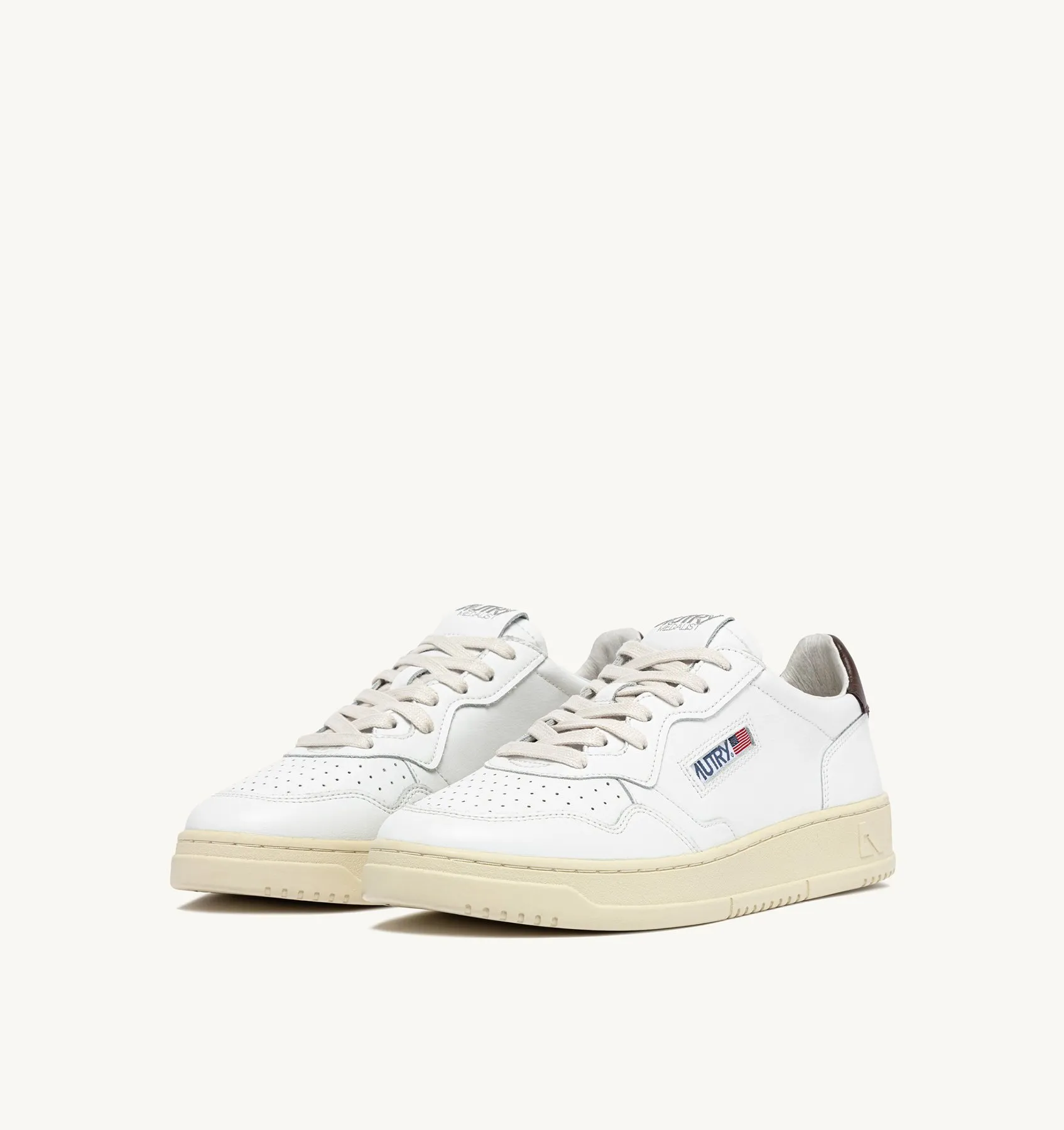 AUTRY SNEAKERS MAN  MEDALIST LOW SNEAKERS IN WHITE AND BROWN LEATHER