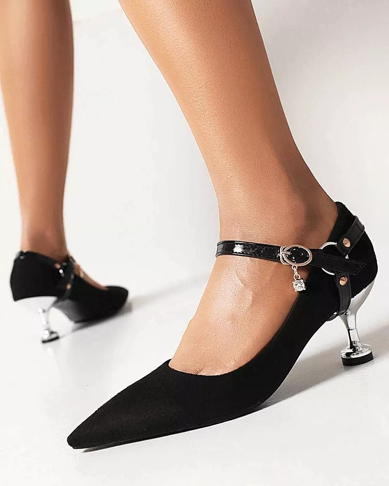 Detachable-strap high heels