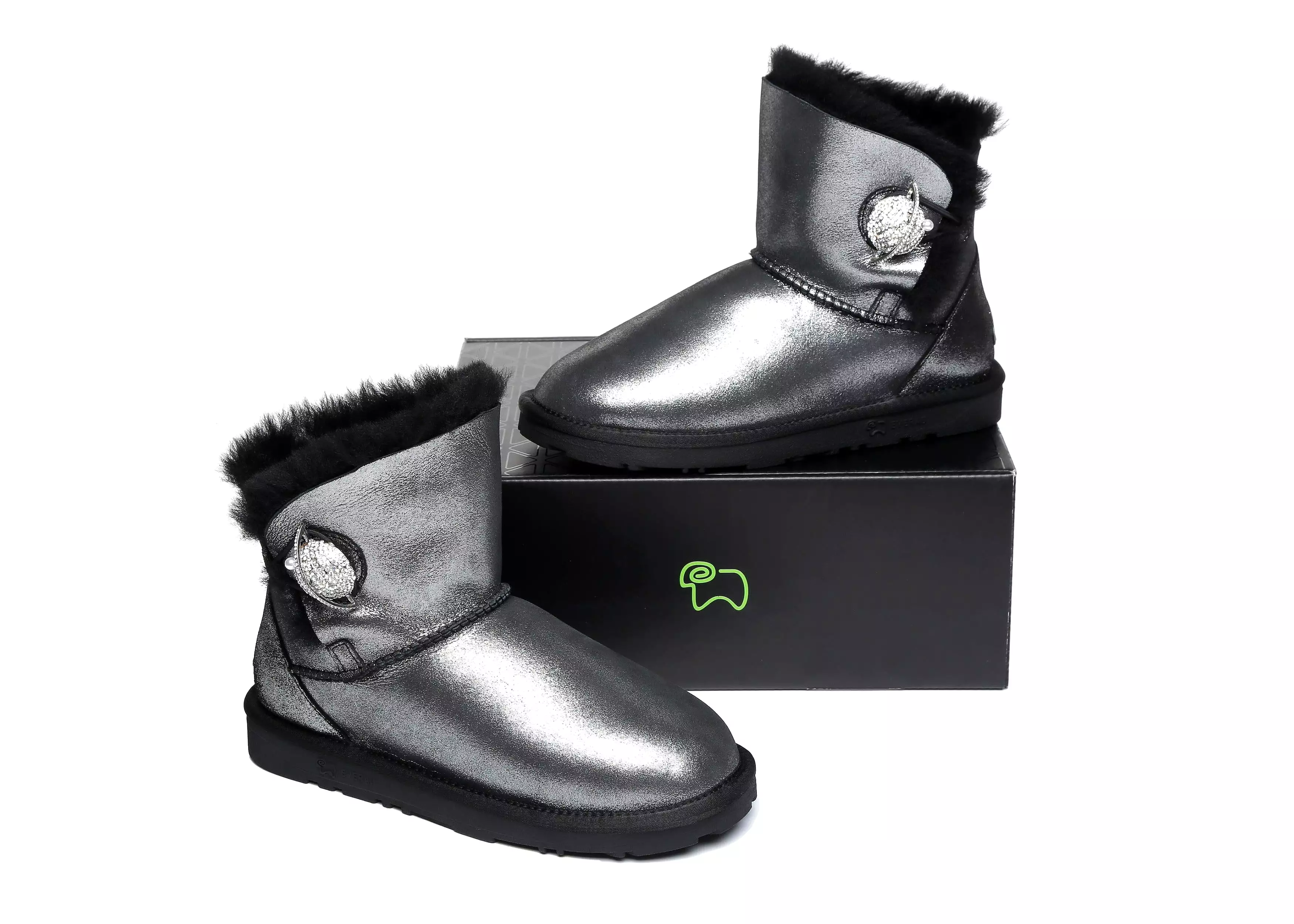 EVERAU Mini Metallic Single Button Sheepskin Boots Women Jupiter