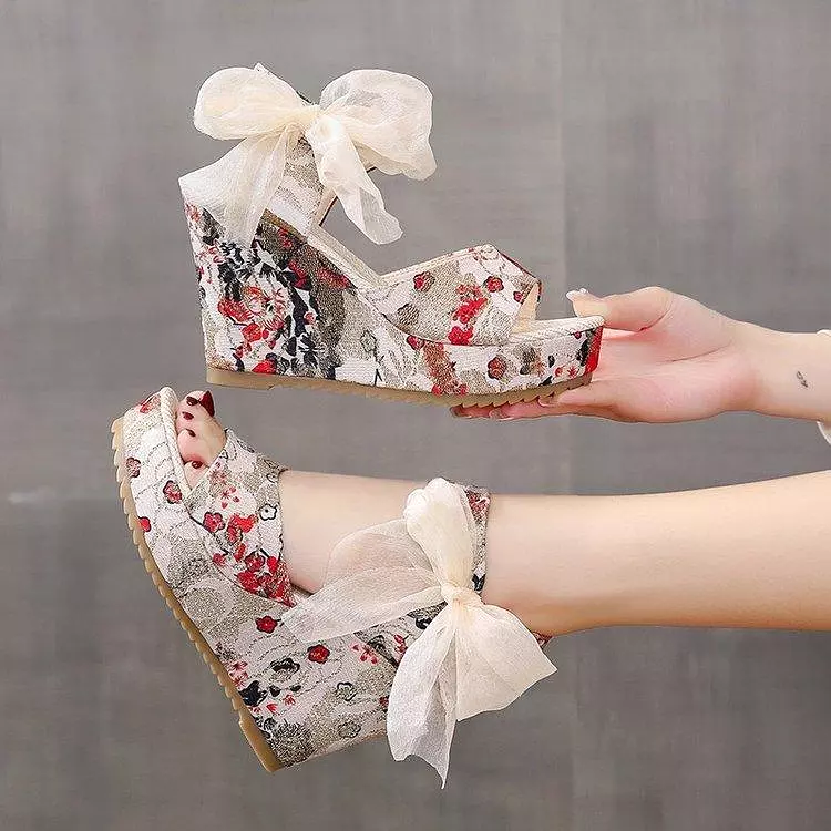 Floral Print Peep Toe Wedge Sandals