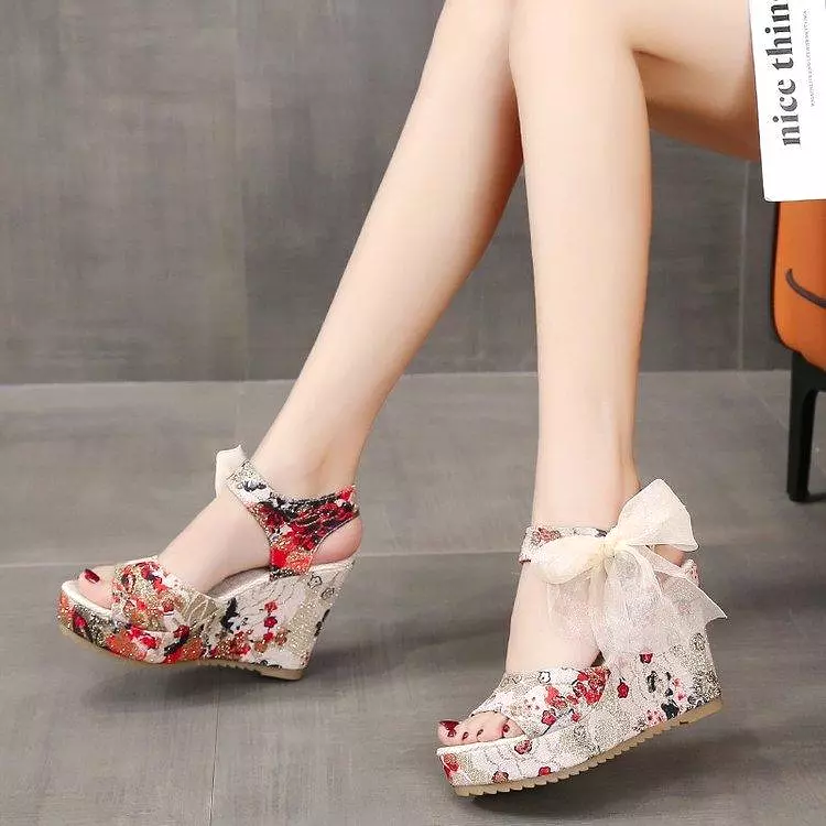 Floral Print Peep Toe Wedge Sandals