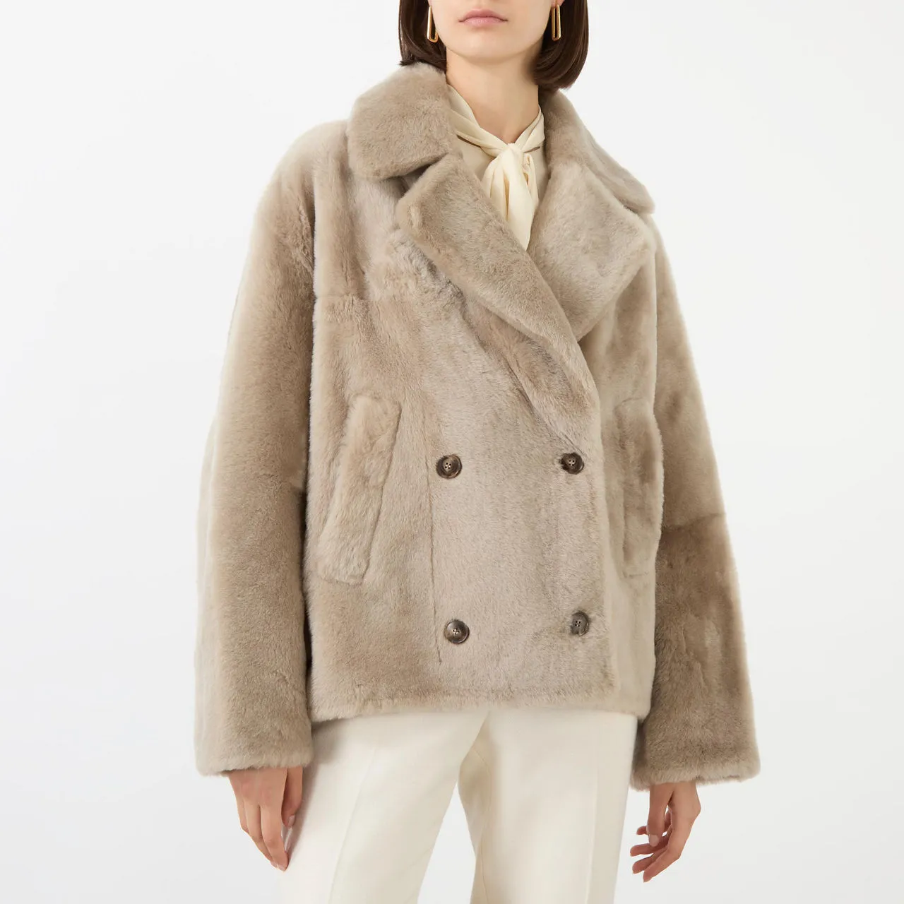 YVES SALOMON Short Double-Breasted Shearling Coat - Beige